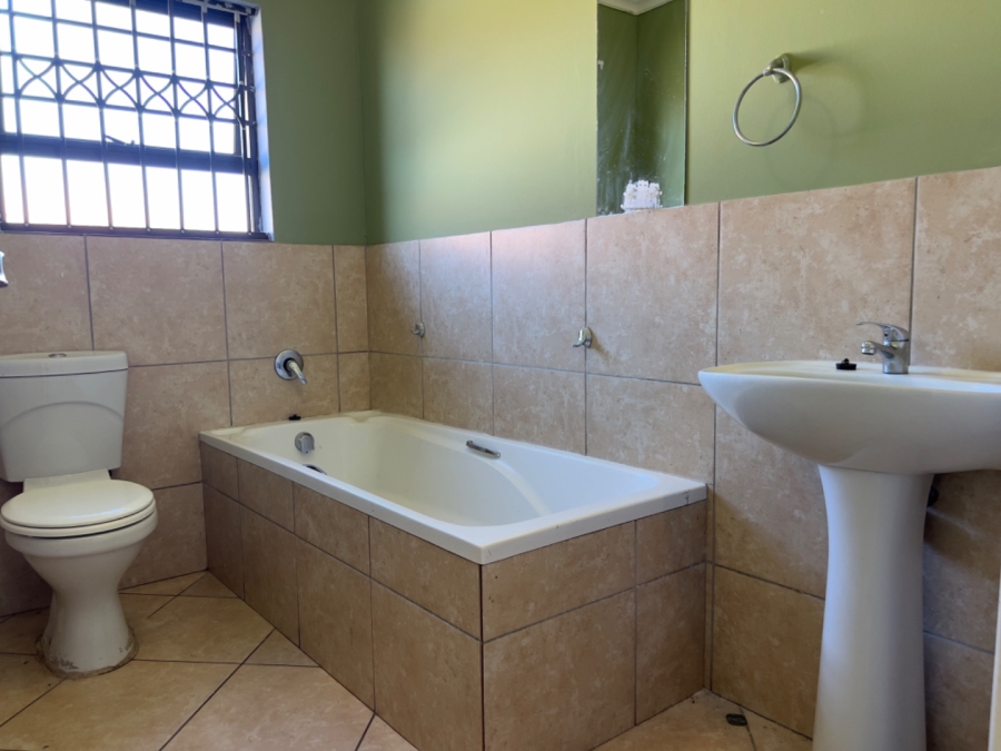 3 Bedroom Property for Sale in Hillcrest Heights Western Cape